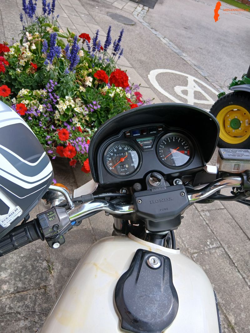 honda-cx500-1982-klassisk-v-twin-med-kardandrift