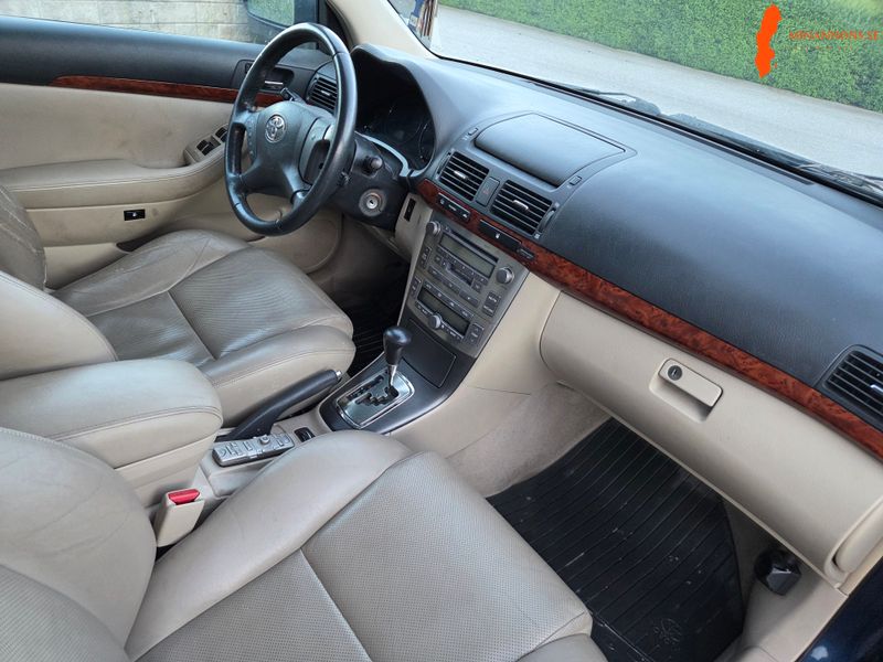 toyota-toyota-avensis-20-vvti