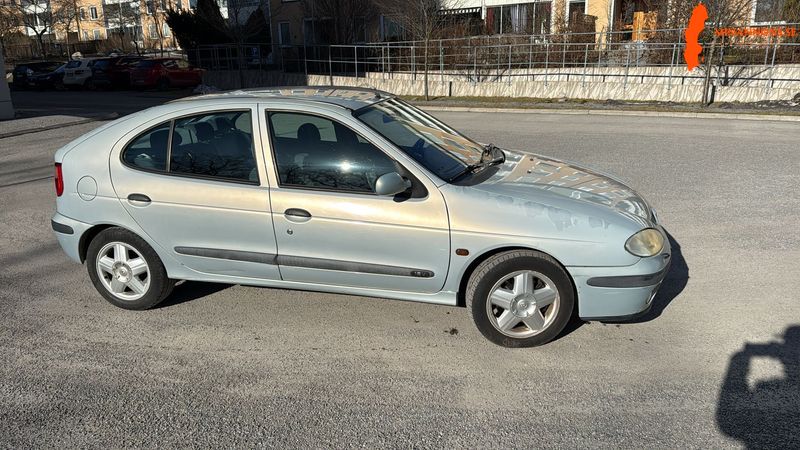 renault-megane-16-auto-nyserv-nybesk