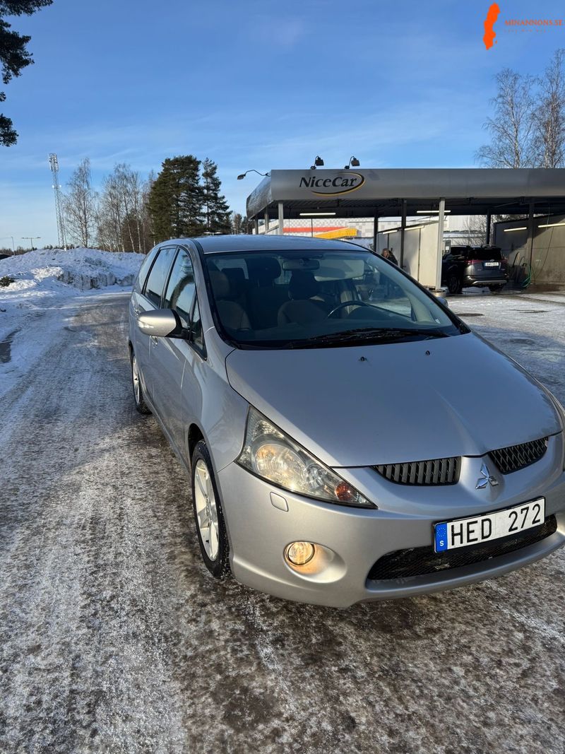 mitsubishi-grandis-7-seater-24-mivec-manuell-165hk-2008