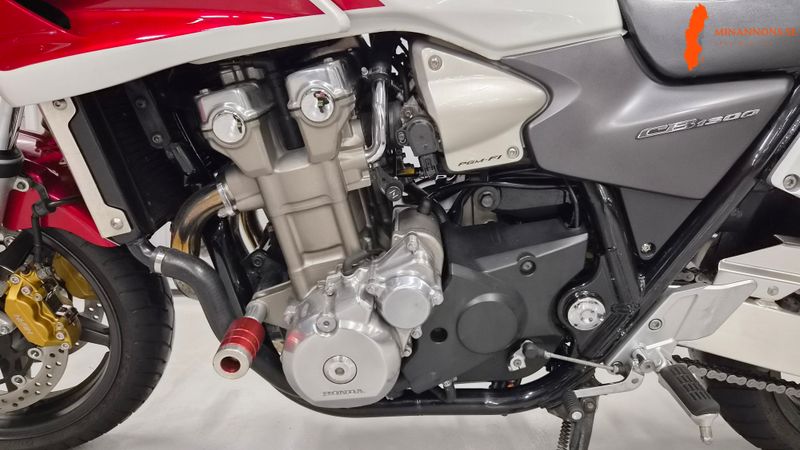 honda-cb1300-2005-endast-2897-mil-nyservad-toppskick