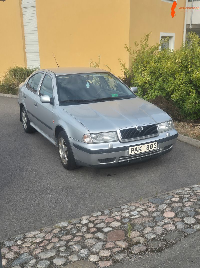 skoda-skoda-octavia-glxi-16-16-8v
