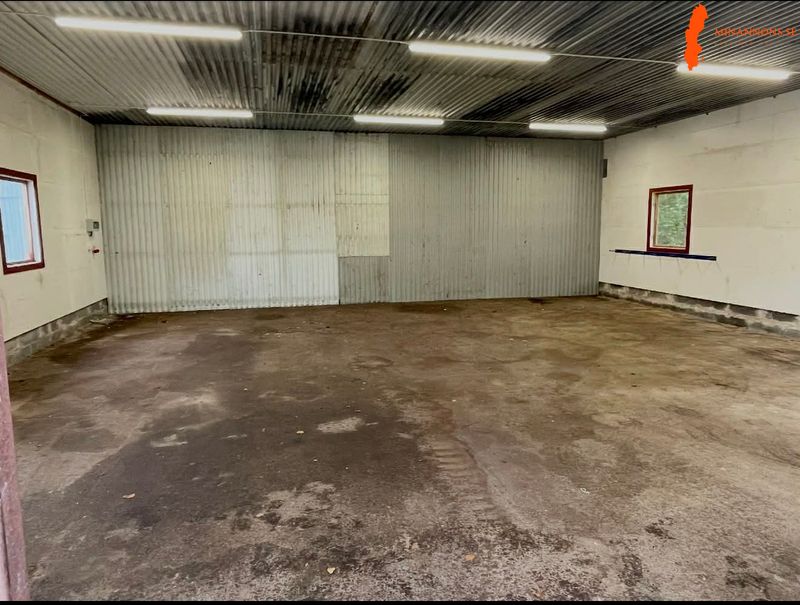 3-stycken-hobbymek-garage-platser-uthyres