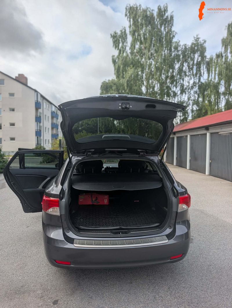 toyota-toyota-avensis-20-d-4d