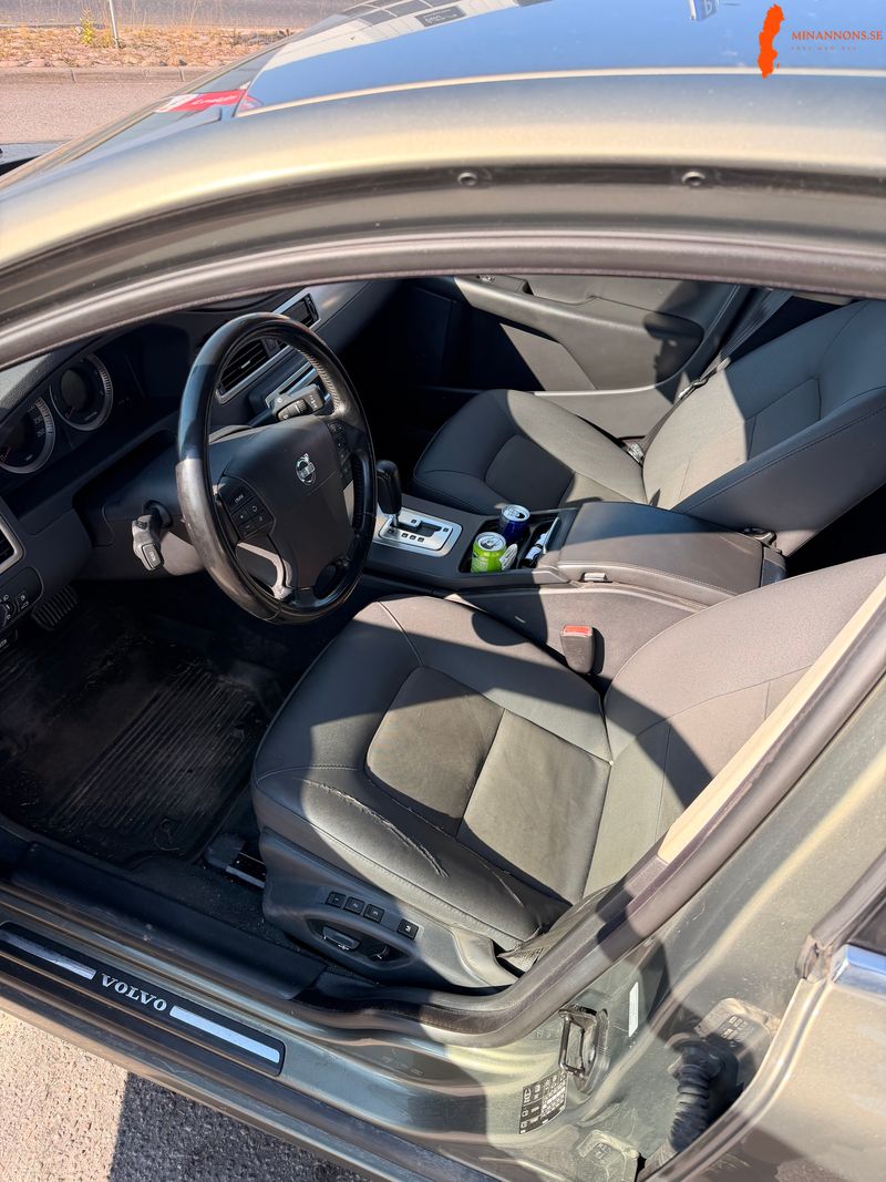 volvo-s80