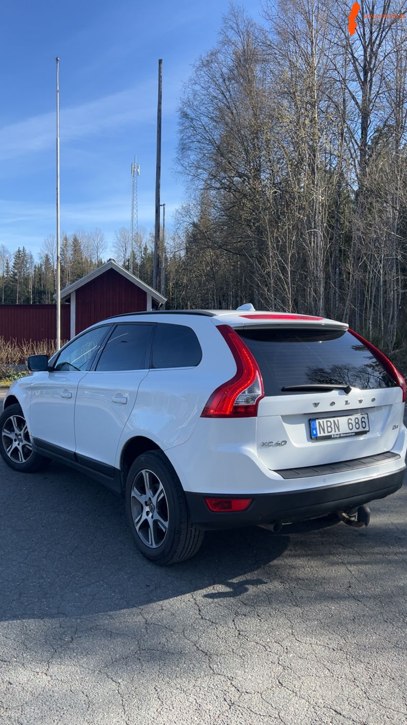volvo-xc60-d4-20-fwd