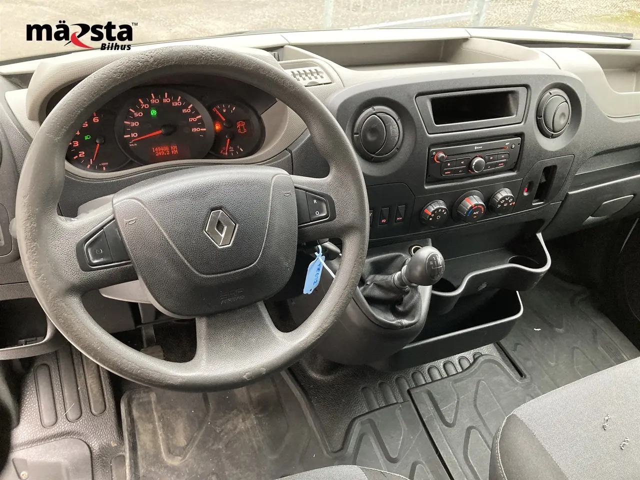 renault-master-35-t-23-dci