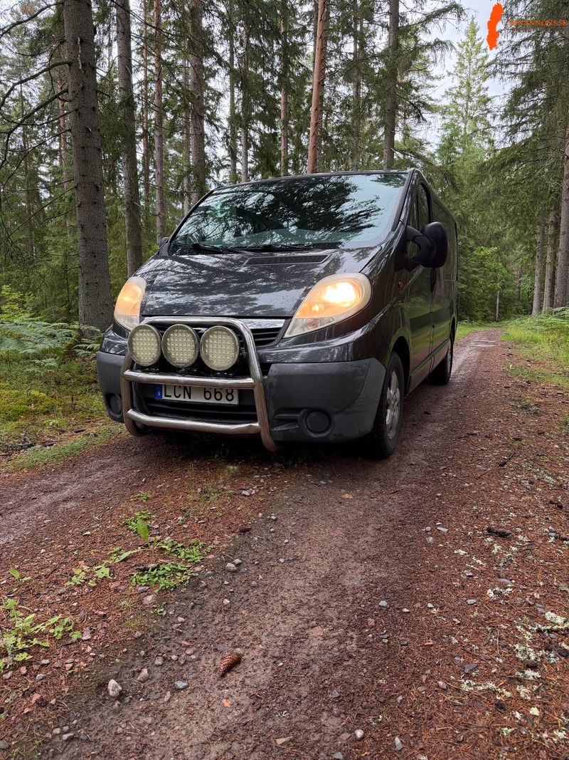 opel-vivaro-25dcti