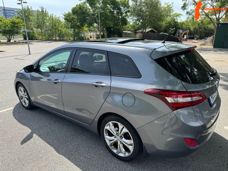 hyundai-i-30-16-crdi-panoramatak-nyservad
