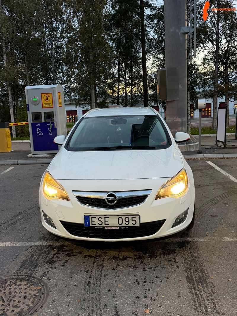 opel-astra-sports-tourer-17-cdti-ecoflex