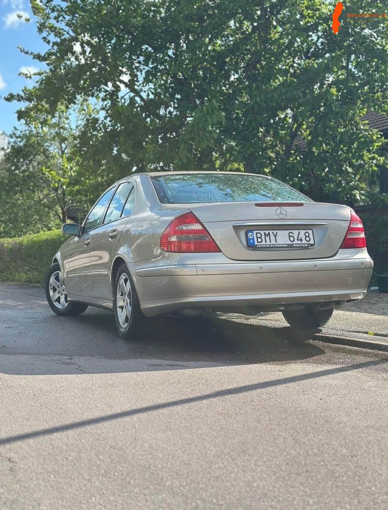 mercedes-benz-mercedes-benz-e240