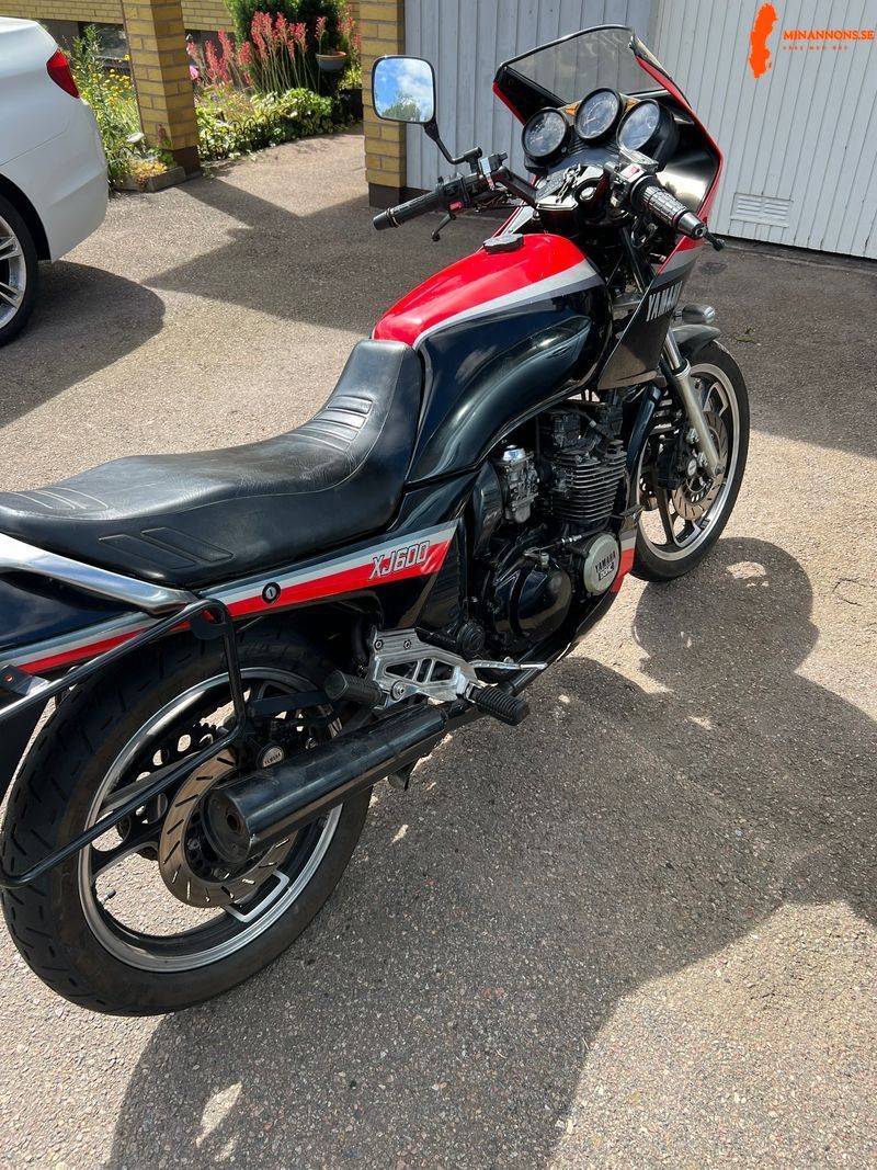 motorcykel-yamaha-xj-600