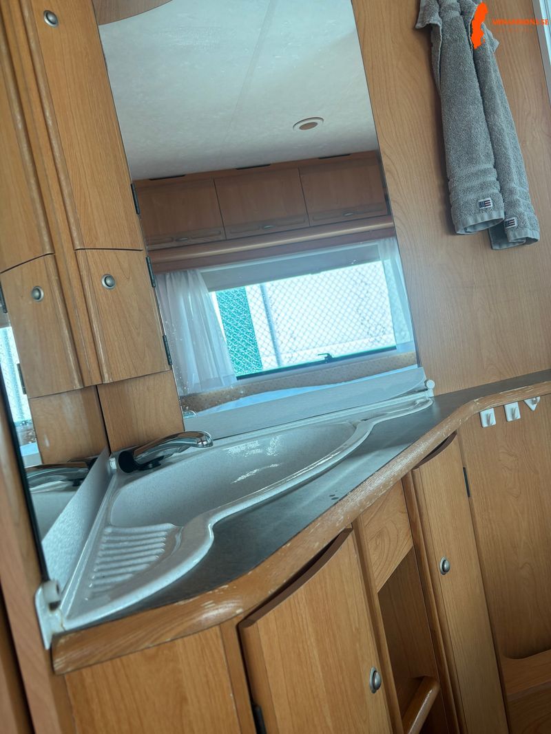 adria-502-unica-up-00