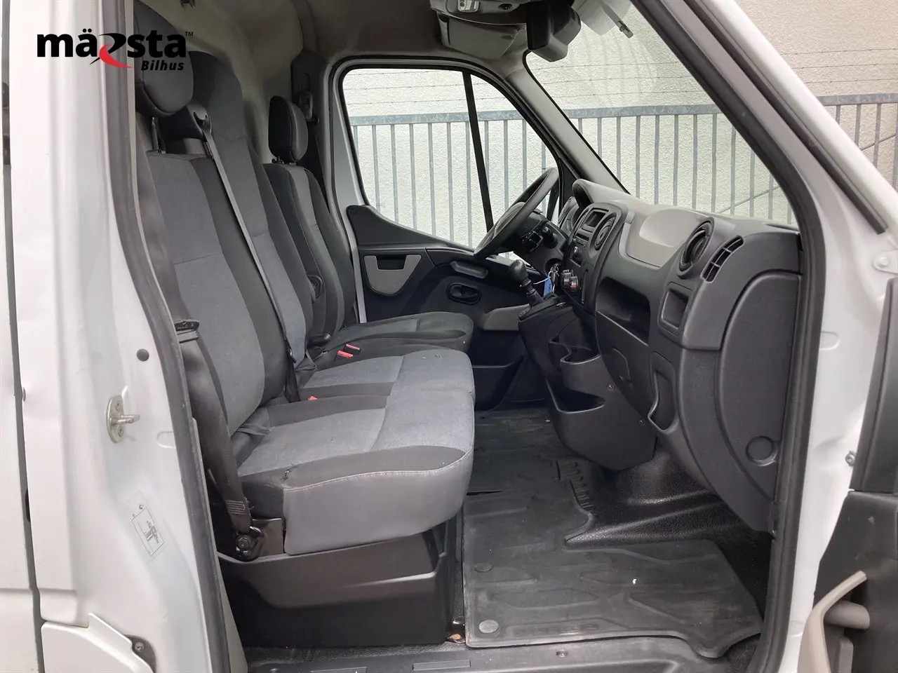 renault-master-35-t-23-dci