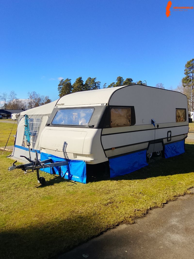 fin-solifer-husvagn-med-fortalt