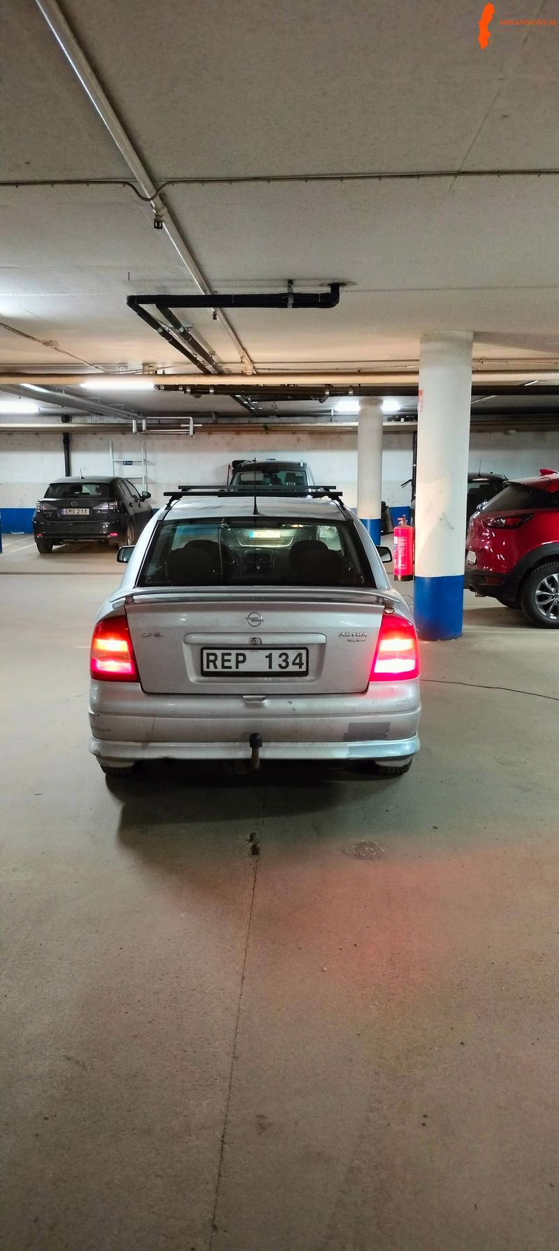 en-prisvard-bil-med-dubbelkommando-for-ovningskorning