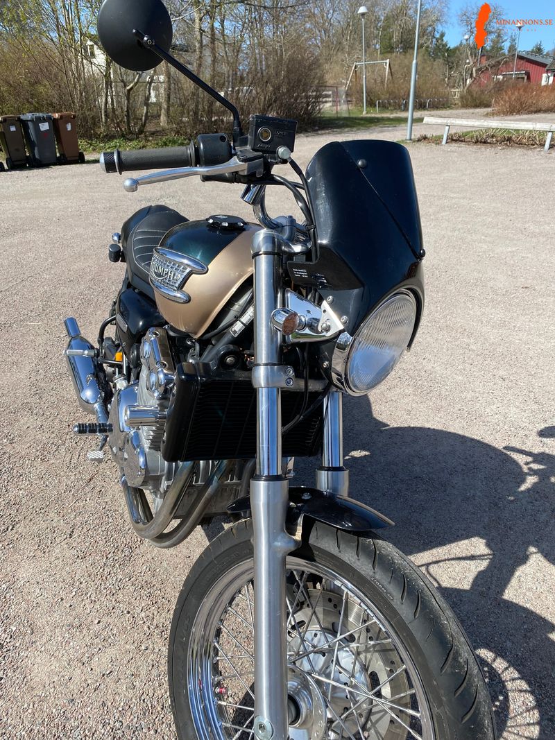 triumph-thunderbird-900