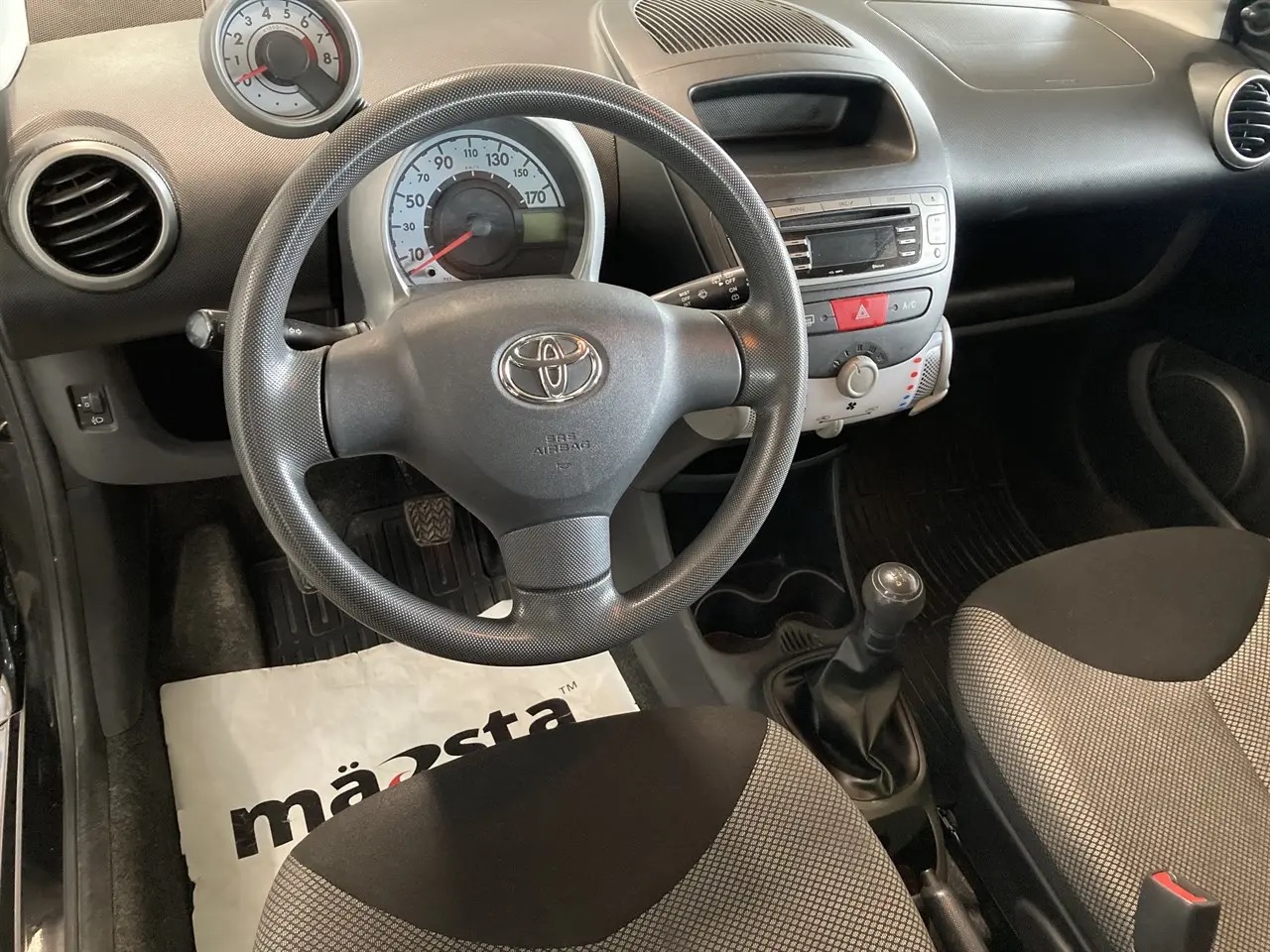 toyota-aygo-5-dorrar-10-vvt-i-manuell-68hk-2013