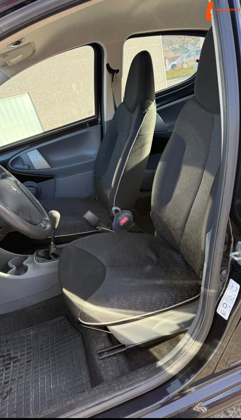 peugeot-107-5-dorrar-10-manuell-68hk-2011
