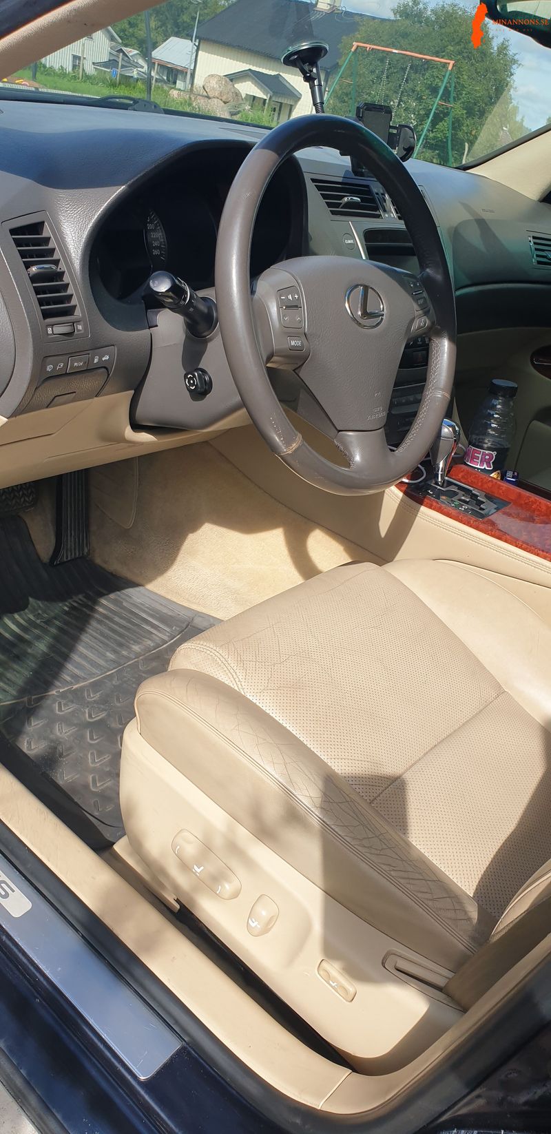 lexus-lexus-gs300-300-rwd