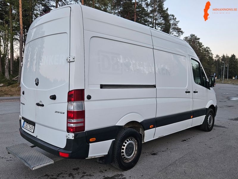 mercedes-sprinter-213