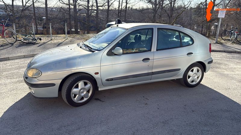 renault-megane-16-auto-nyserv-nybesk