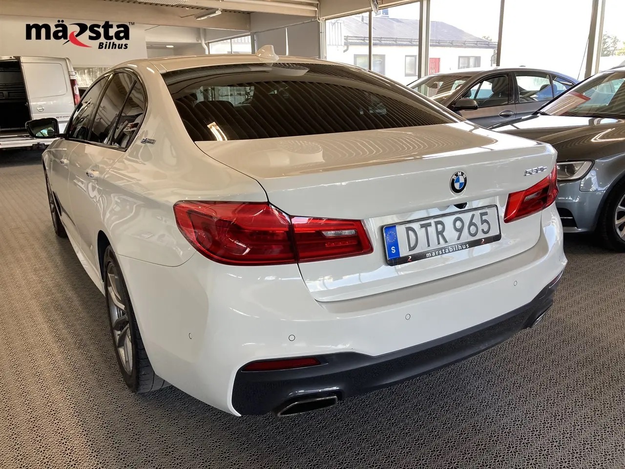 bmw-530e-iperformance-sedan-steptronic
