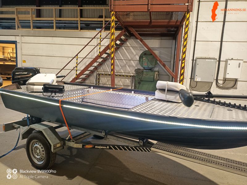 sportfiskebat-med-trailer