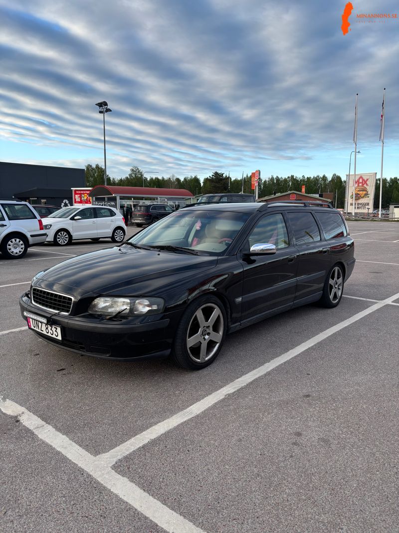 volvo-v70n-2003