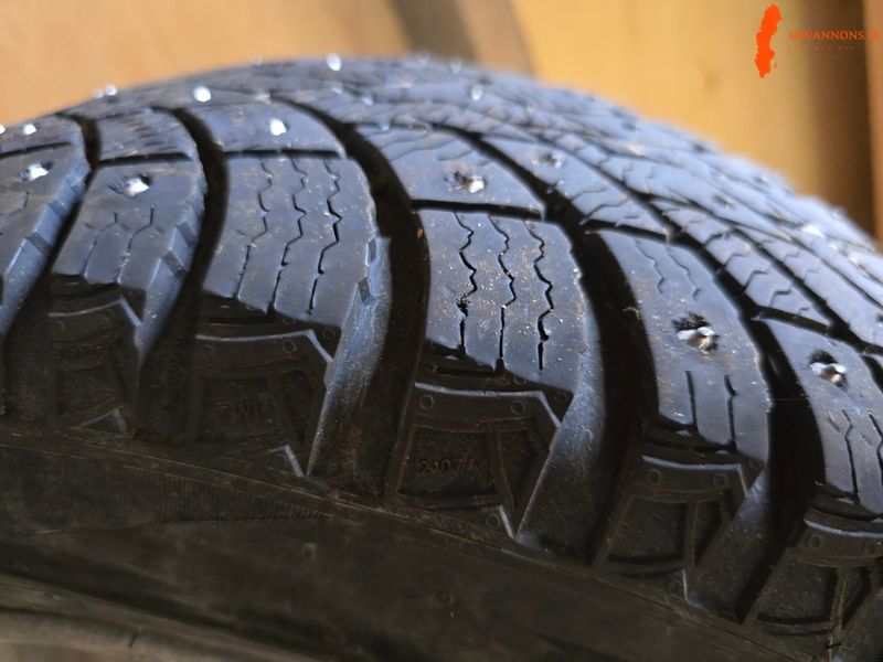 4 st vinterhjul 16" – Pirelli Ice Zero 2 + Dezent alufälgar