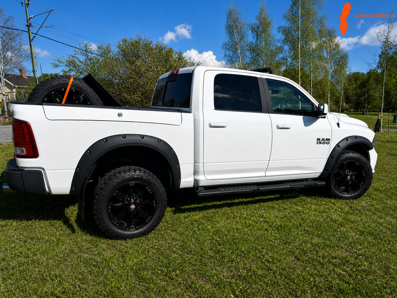 dodge-ram-1500-hemi-sport