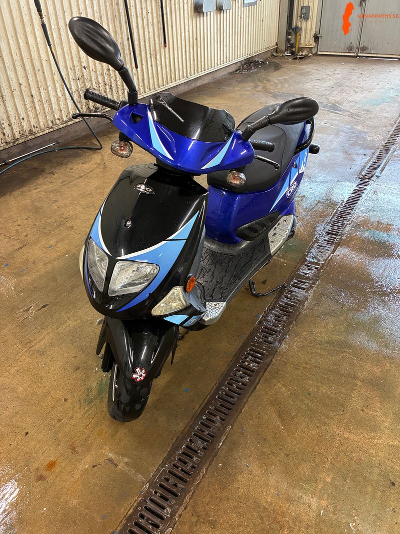 pgo-t-rex-klass-2-moped