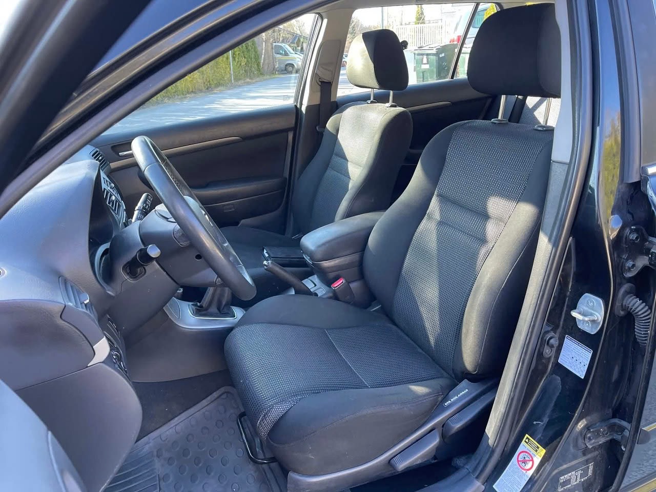 toyota-avensis-kombi-20-d-4-vvt-i