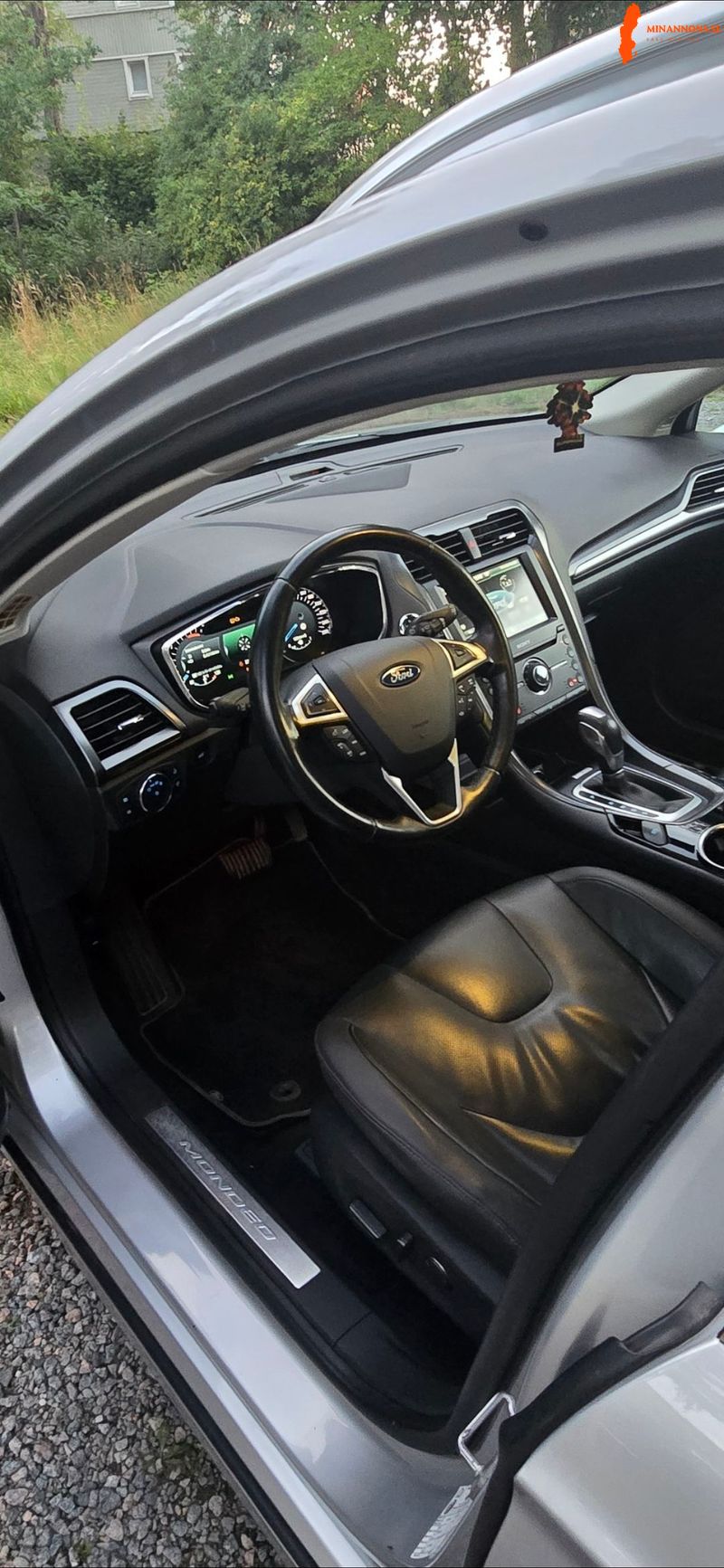 ford-mondeo-titanium-20-tdci-automat