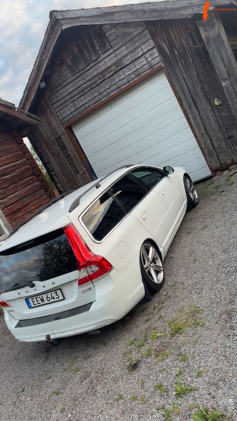 Volvo V70 II Classic D3 2.0 FWD
