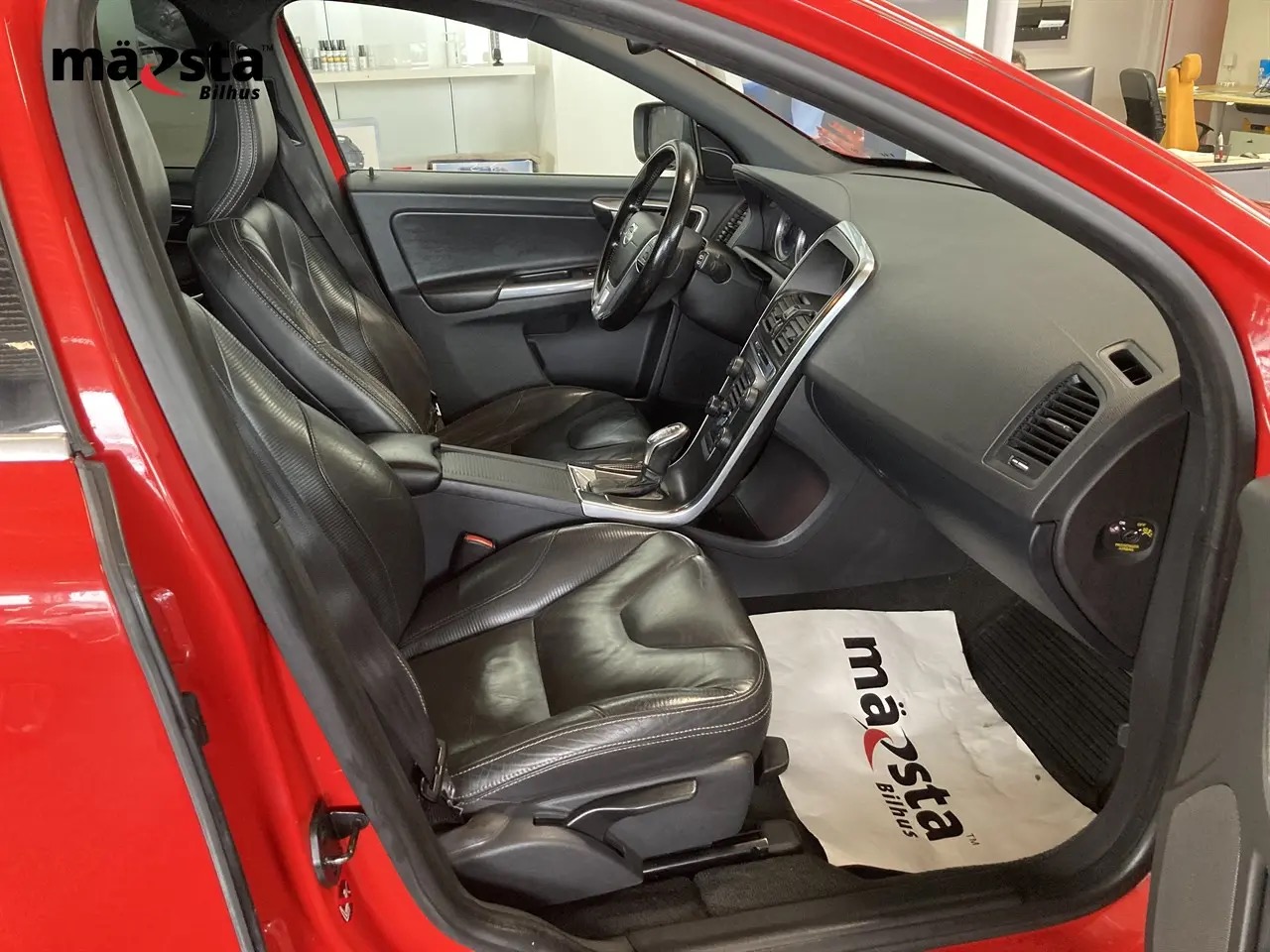 volvo-xc60-d4-awd-geartronic-163hk-2013