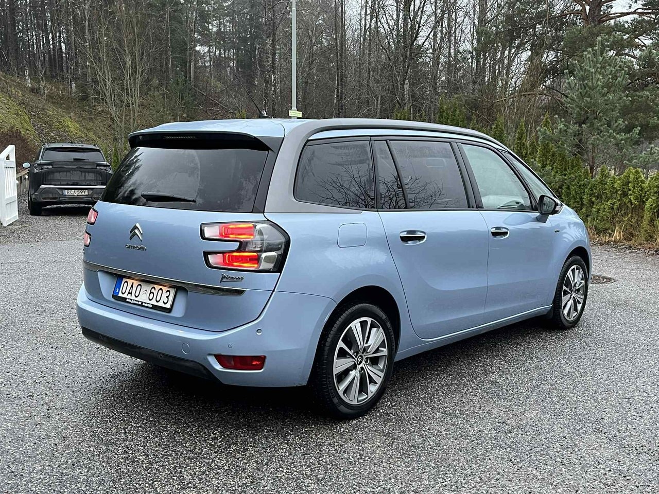 citroen-grand-c4-picasso-16-hdi-egs-116hk-2013