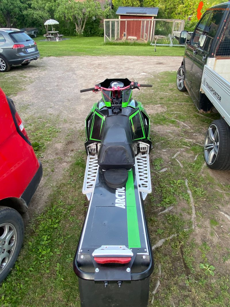 arctic-cat-m8000-2015