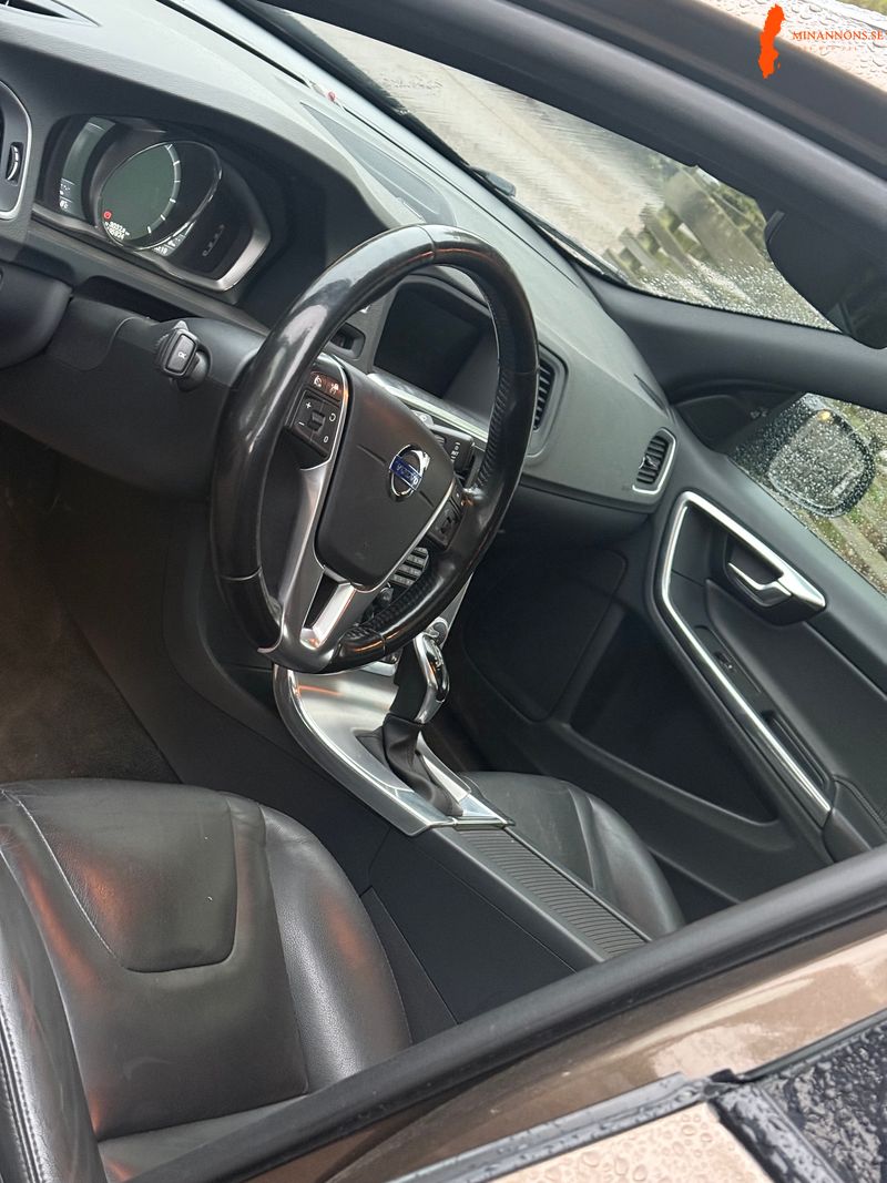 volvo-v60-cross-country-d4-24-awd