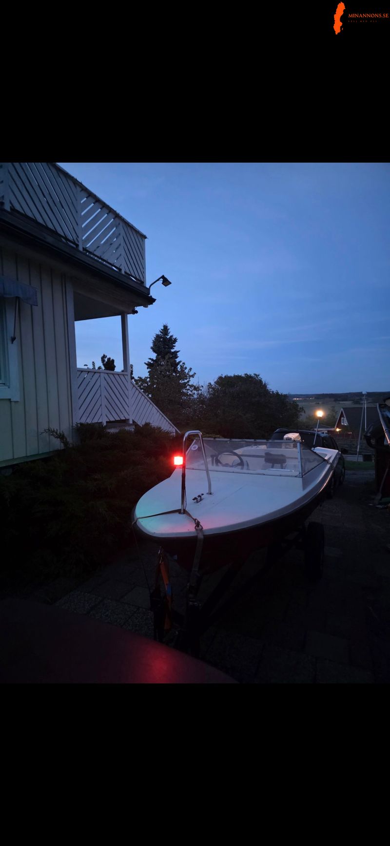 Byteskoll Sportbåt med 20 hk Evinrude från 1985