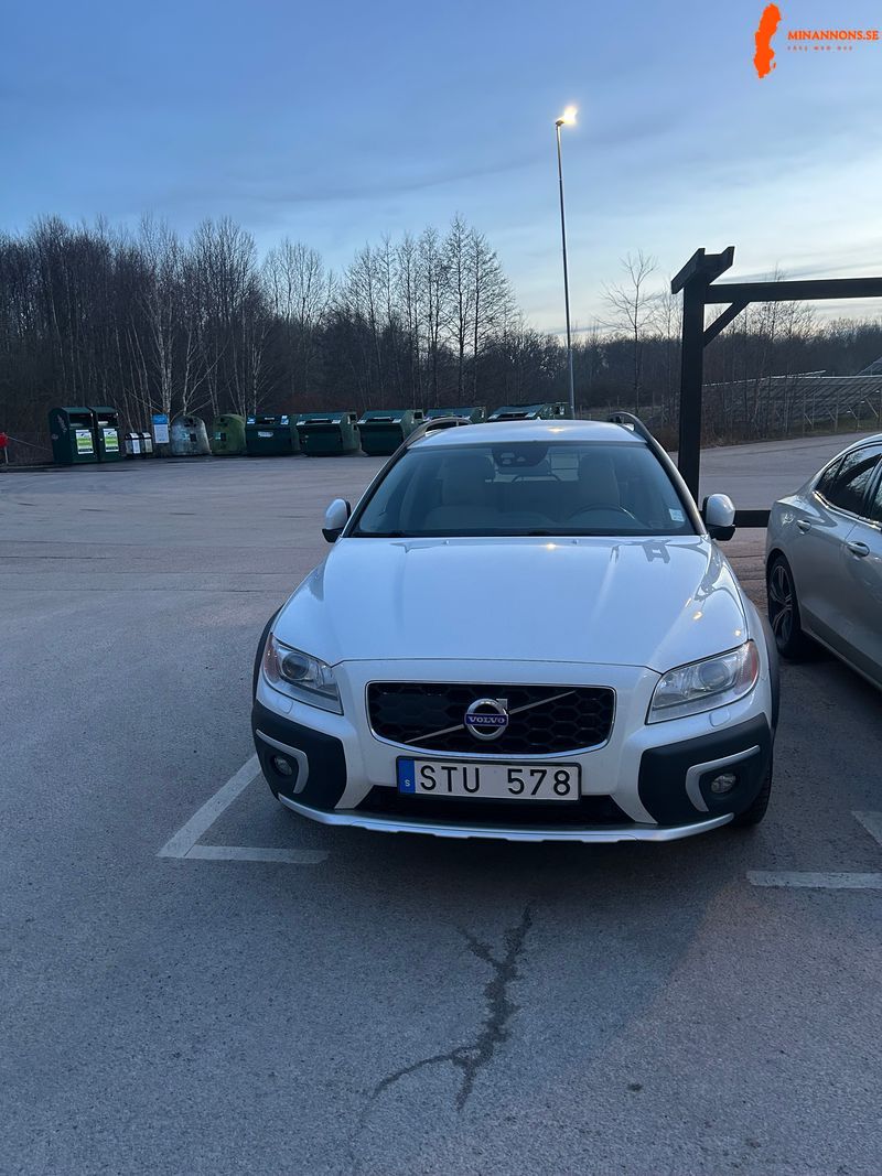 volvo-xc70-momentum-awd