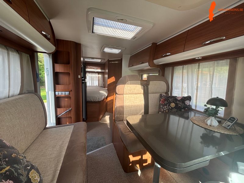 adria-s-650-sf-sport-2012