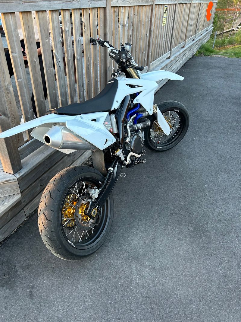 suzuki-rmz450-2011