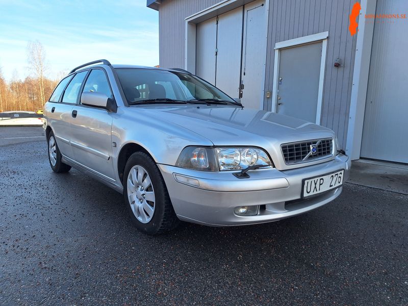 volvo-v40-20t-163hk-nybesiktigad-motorvarmare