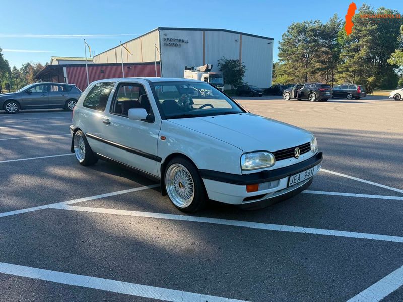 Volkswagen VOLKSWAGEN GOLF 1.8 I GL