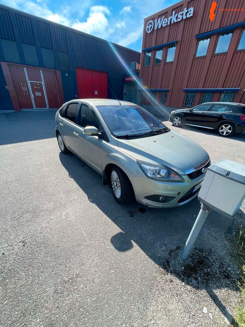 ford-ford-focus-18-ffv