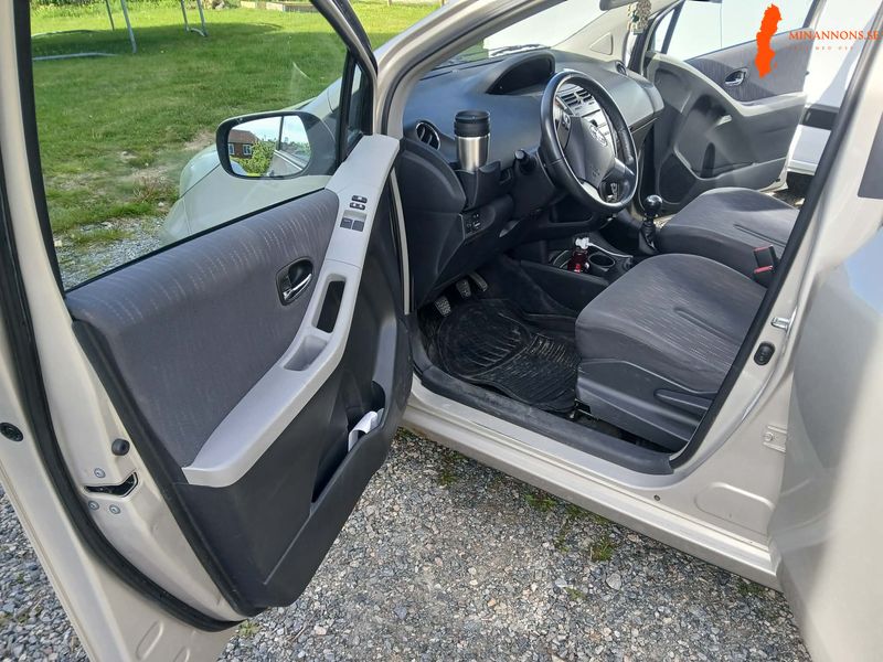 toyota-toyota-yaris-133-vvt-i-fwd