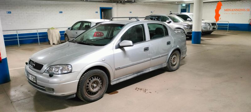 en-prisvard-bil-med-dubbelkommando-for-ovningskorning