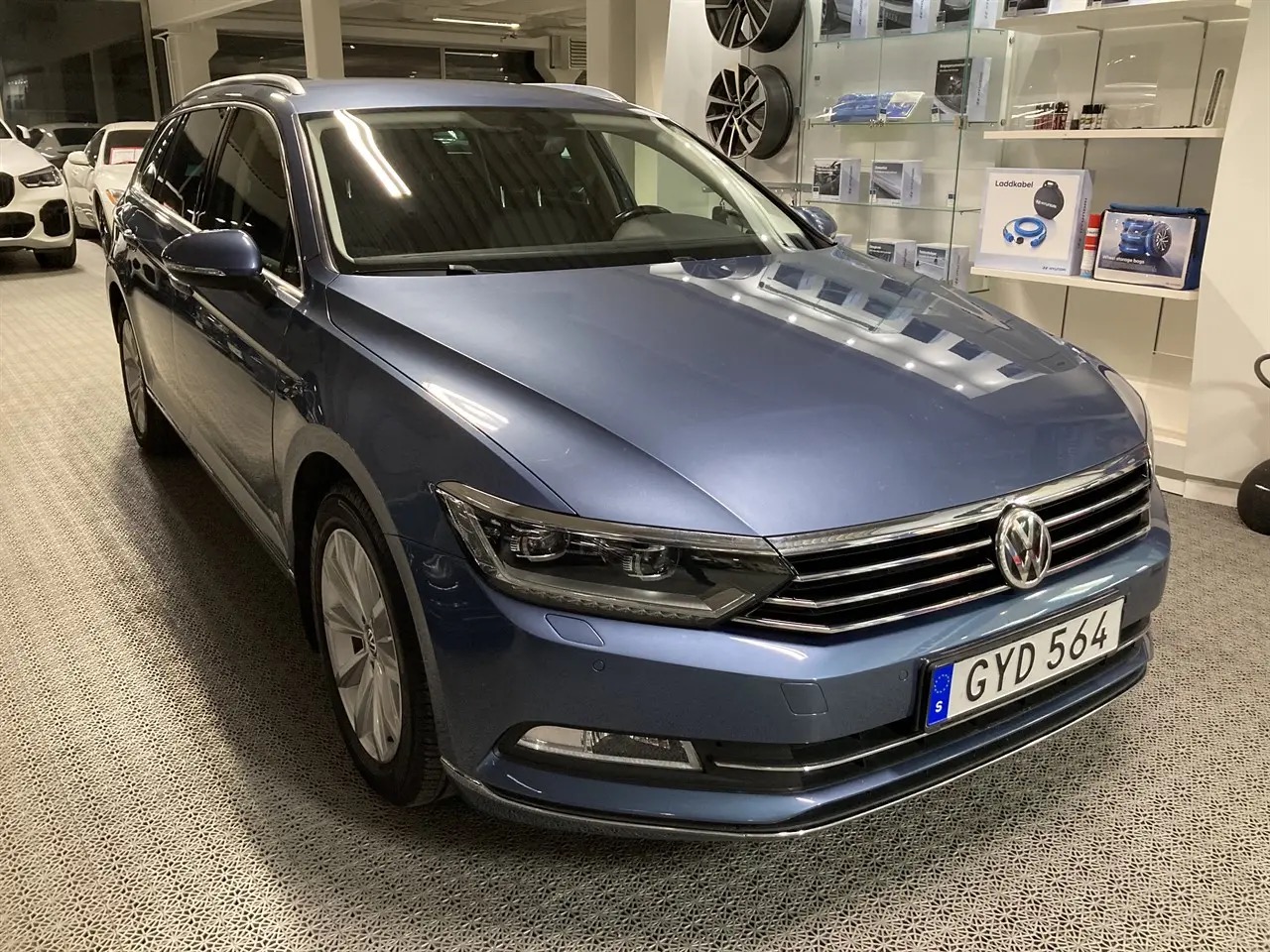 volkswagen-passat-sportscombi-20-tdi-dpf-scr-bmt