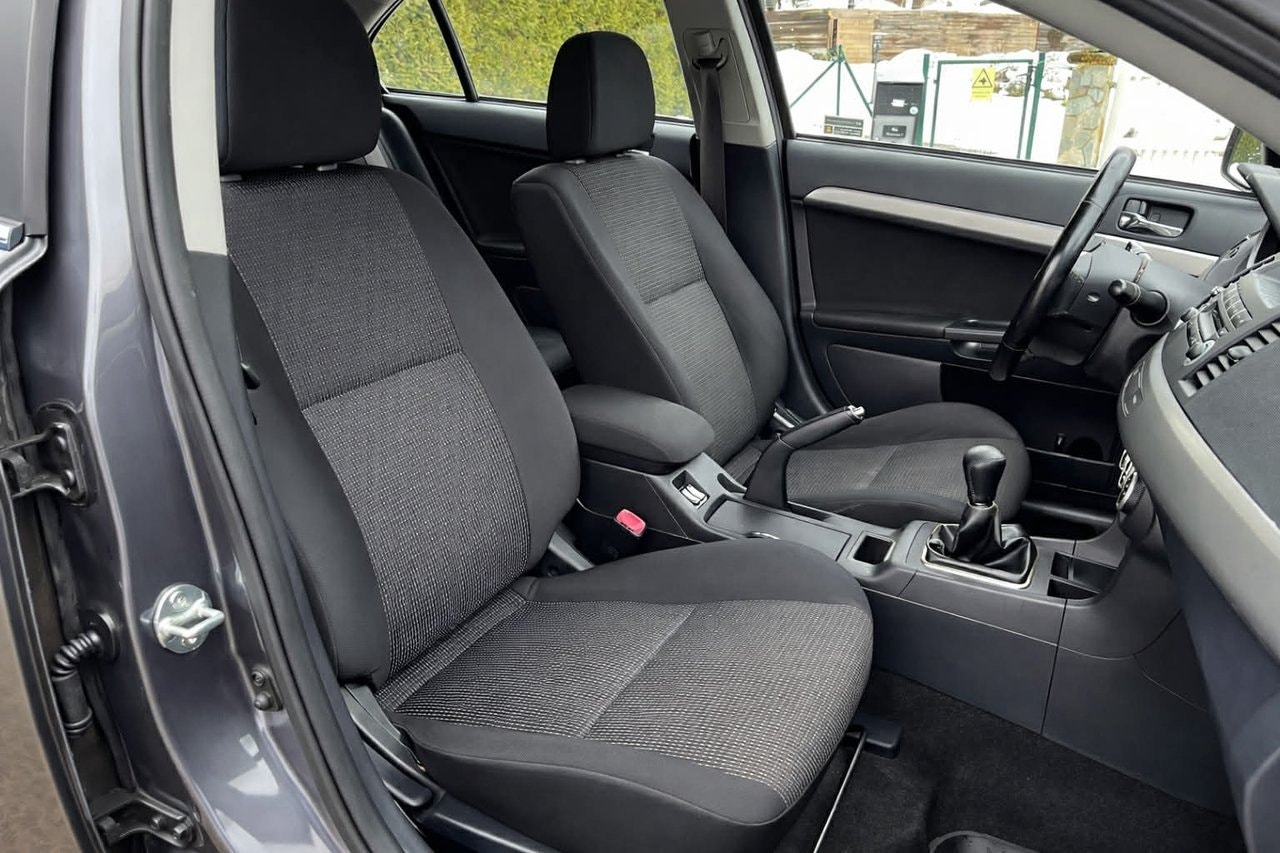 mitsubishi-lancer-sportback-18-mivec